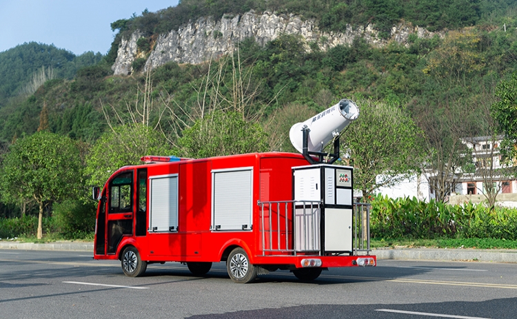 2座除塵車，道路降塵霧炮車