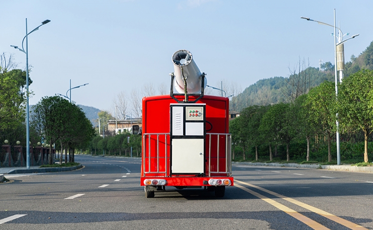 2座除塵車，道路降塵霧炮車